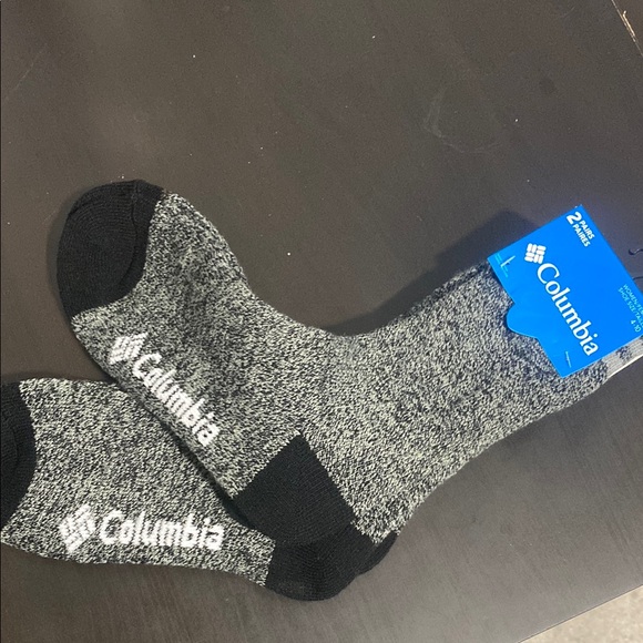 Columbia Black and Gray Crew Socks Moisture-Wicking Performance - Picture 1 of 5